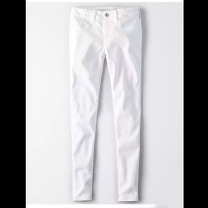 American Eagle white denim legging